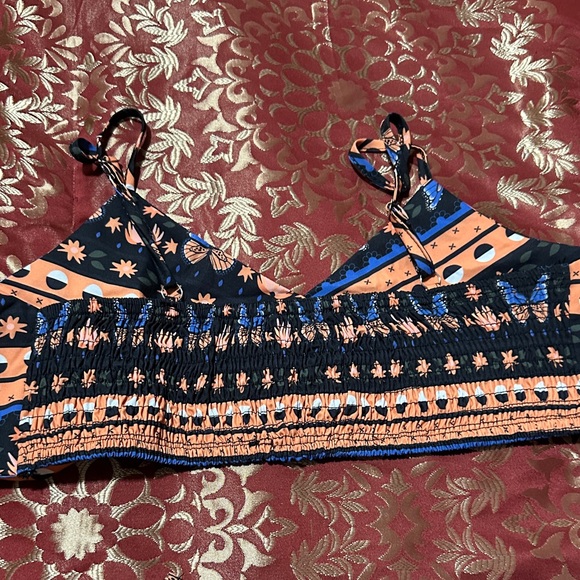 Floral Patterned Two-Piece Set - Picture 3 of 7